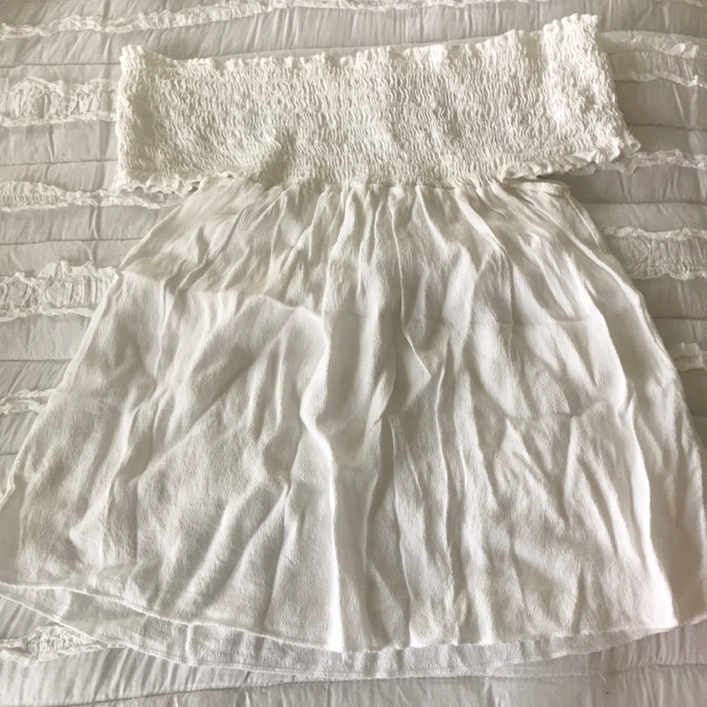 Brandy Melville off shoulder top